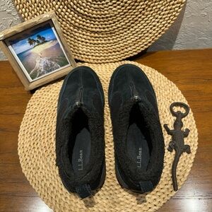 LL Bean 250642 Women's Size 8 Black Suede Shearling Lined Slip Ons with zipper